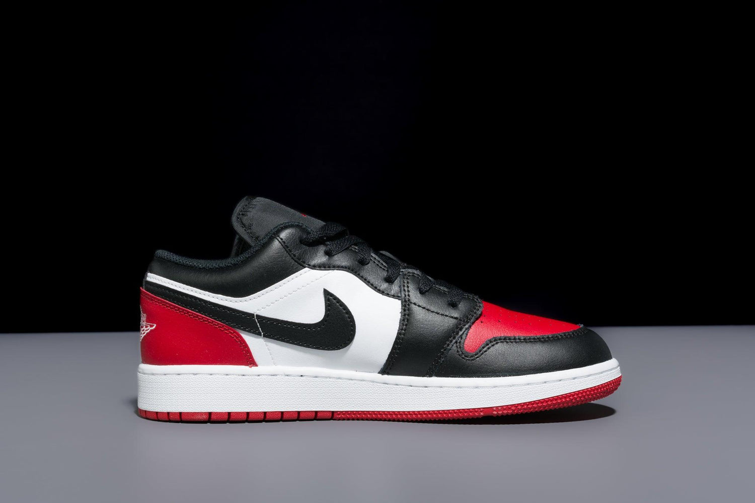 Air Jordan 1 Low GS 'Bred Toe' - Lo10M