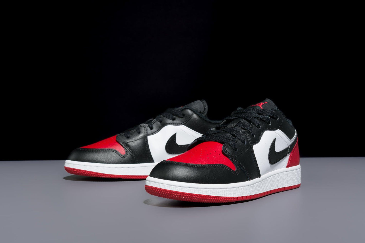 Air Jordan 1 Low GS 'Bred Toe' - Lo10M