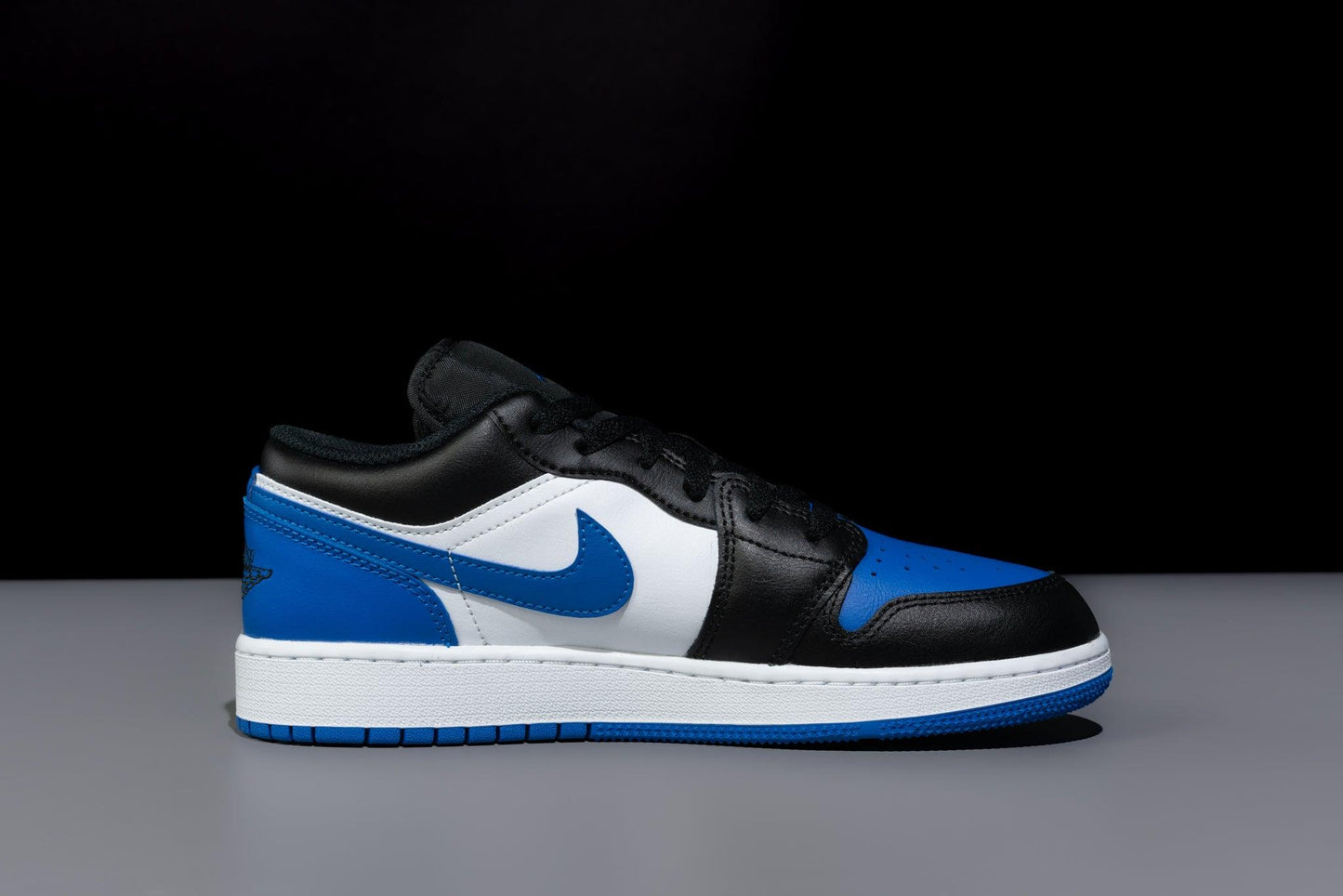 Air Jordan 1 Low GS 'Royal Toe' - Urlfreeze Shop