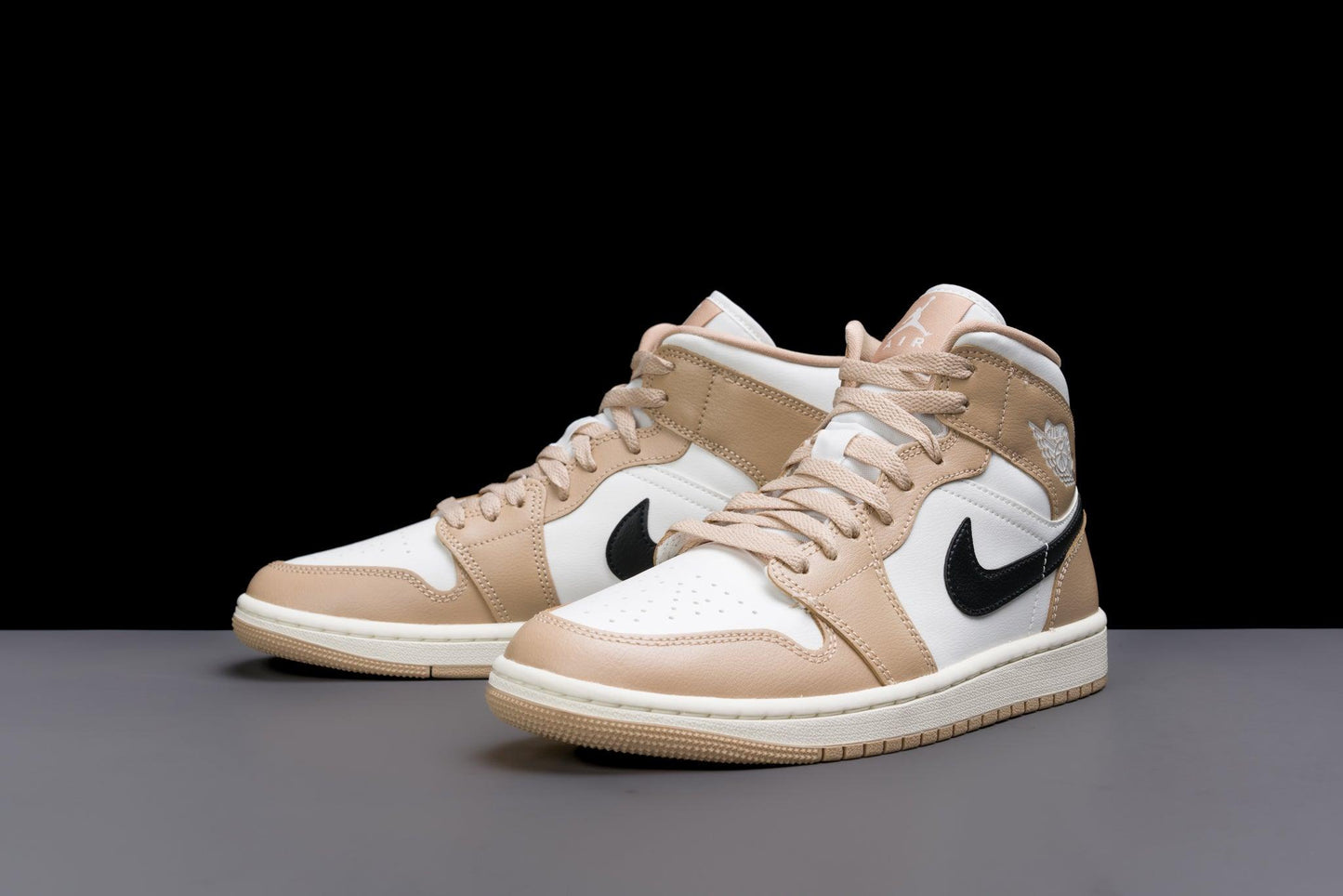 The experimental Jordan 1 High is currently only listed at Mid WMNS 'Desert' - Urlfreeze Shop