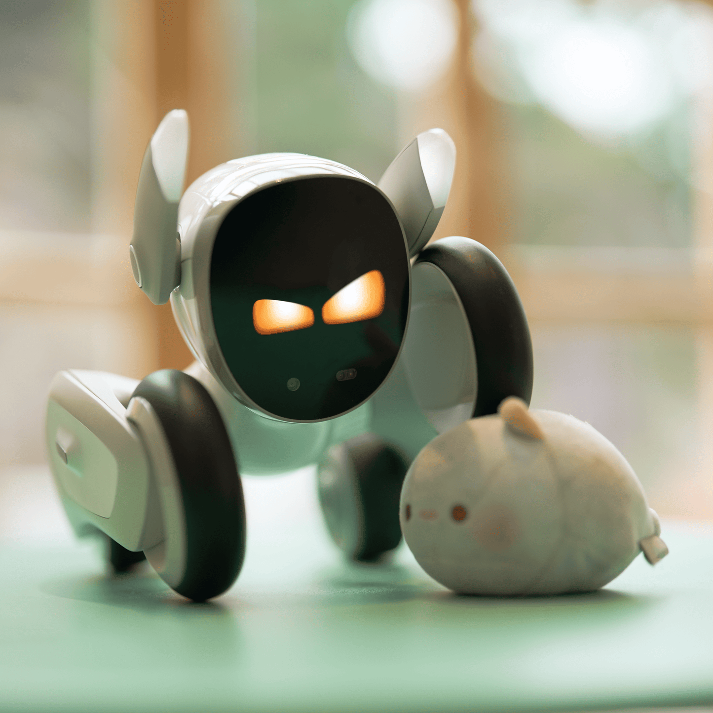 Loona Petbot (Including Charging Dock)