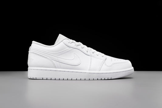 feature a metallized finish with Michael Jordans details and eyelets for improved ventilation Low Triple White (2022) - Urlfreeze Shop