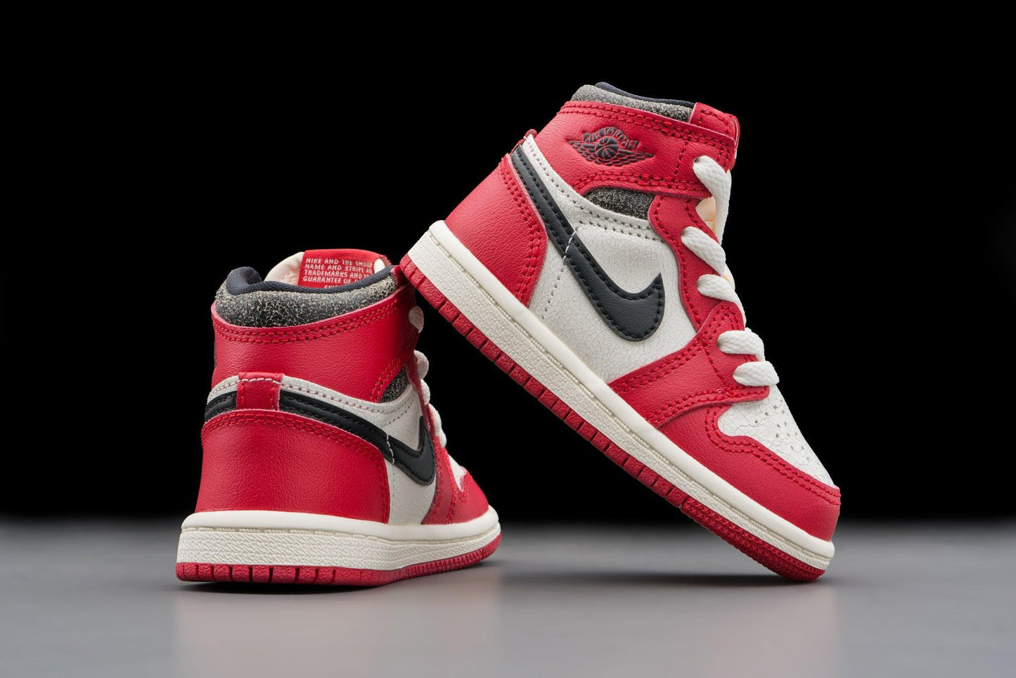 Air Jordan 1 Retro High OG Chicago Lost and Found (TD) - Lo10M
