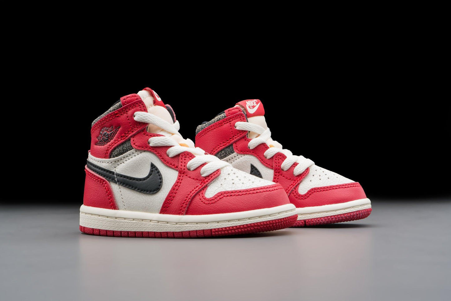 Air Jordan 1 Retro High OG Chicago Lost and Found (TD) - Lo10M