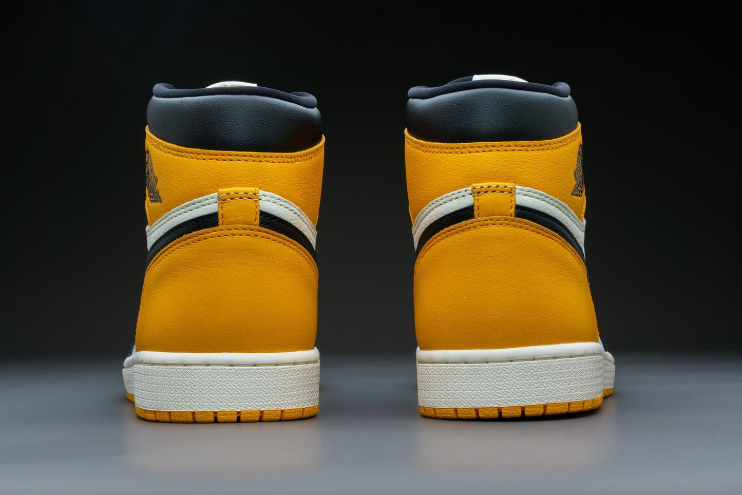 Air Jordan 1 Retro High OG Yellow Toe "Taxi" - Lo10M