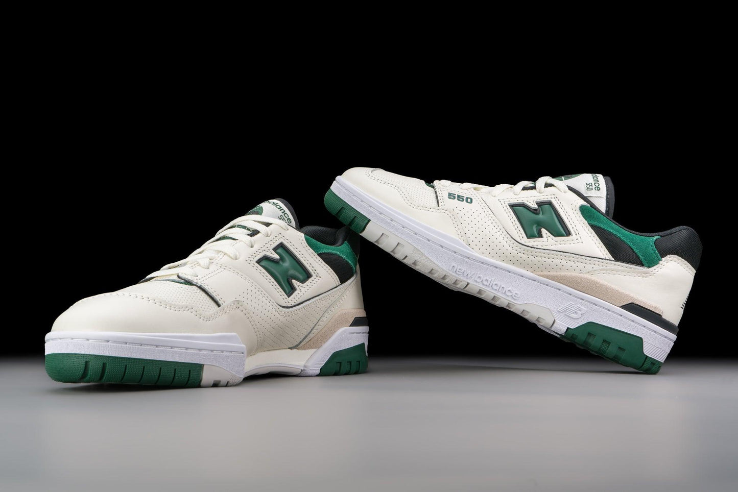 New Balance 550 Sea Salt Pine Green - Urlfreeze Shop