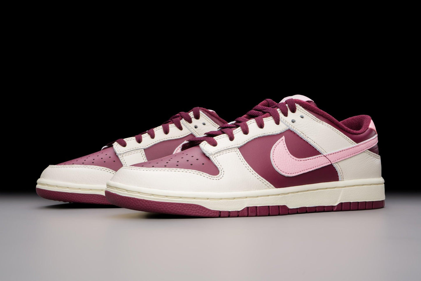 Nike Dunk Low Retro PRM Valentine's Day (2023) - Lo10M