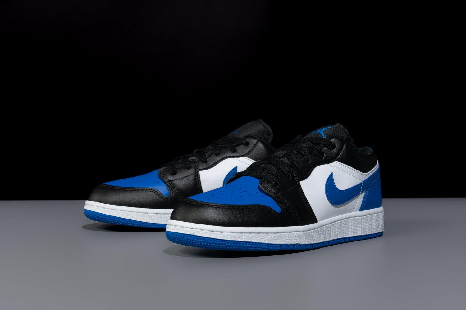 Air Jordan 1 Low GS 'Royal Toe' - Lo10M