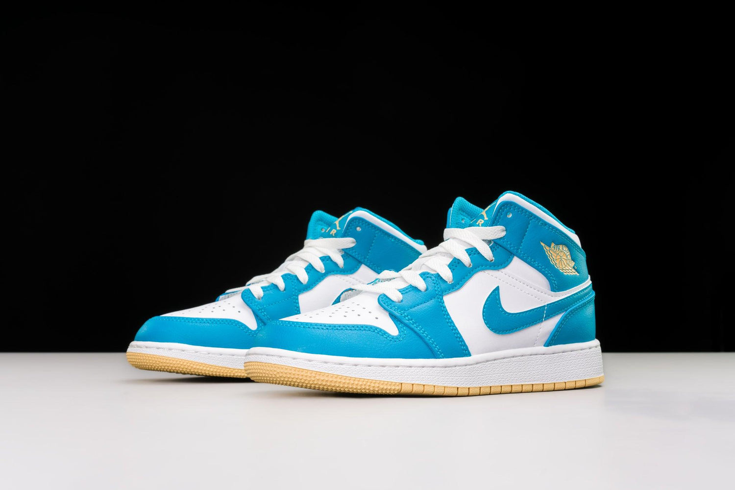 Air Jordan 1 Mid Aquatone (GS) - Lo10M