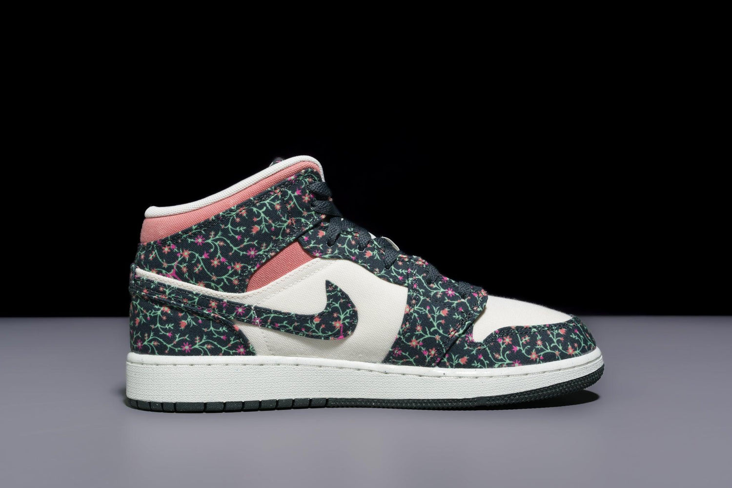 Air Jordan 1 Mid SE GS "Floral Canvas" - Lo10M