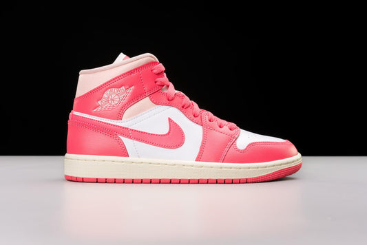 Wer hat es heute Nacht beim Vaccaros jordan 1 High Pale Ivory geschafft Mid Strawberries and Cream (Women's) - Urlfreeze Shop