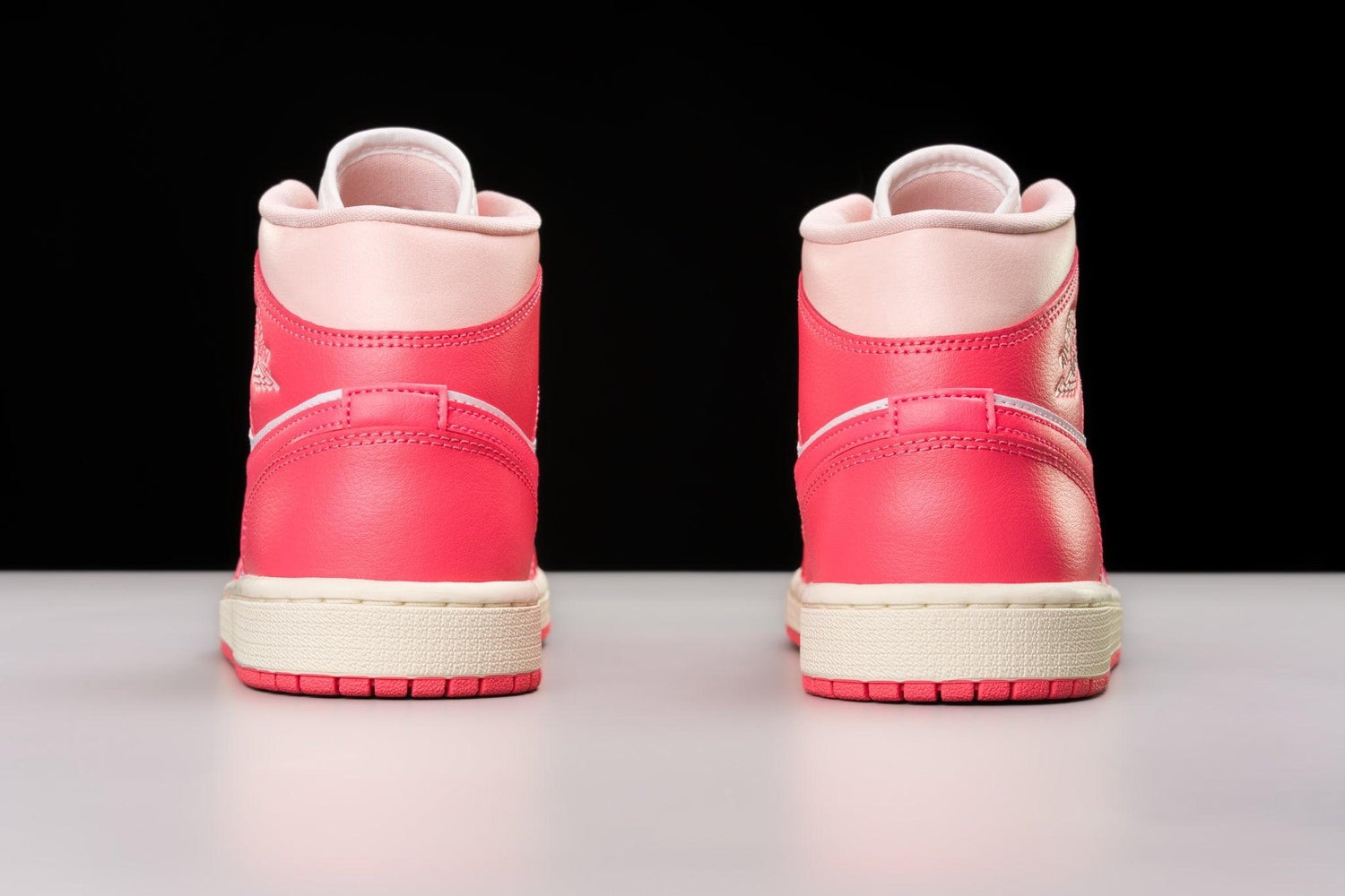 Air Jordan 1 Mid Strawberries and Cream (Women's) - Lo10M