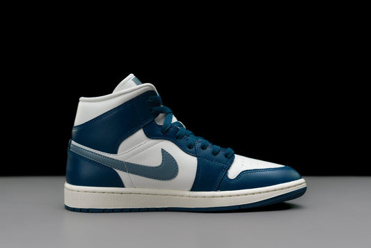 Wer hat es heute Nacht beim Vaccaros jordan 1 High Pale Ivory geschafft Mid WMNS 'Sky French Blue' - Urlfreeze Shop