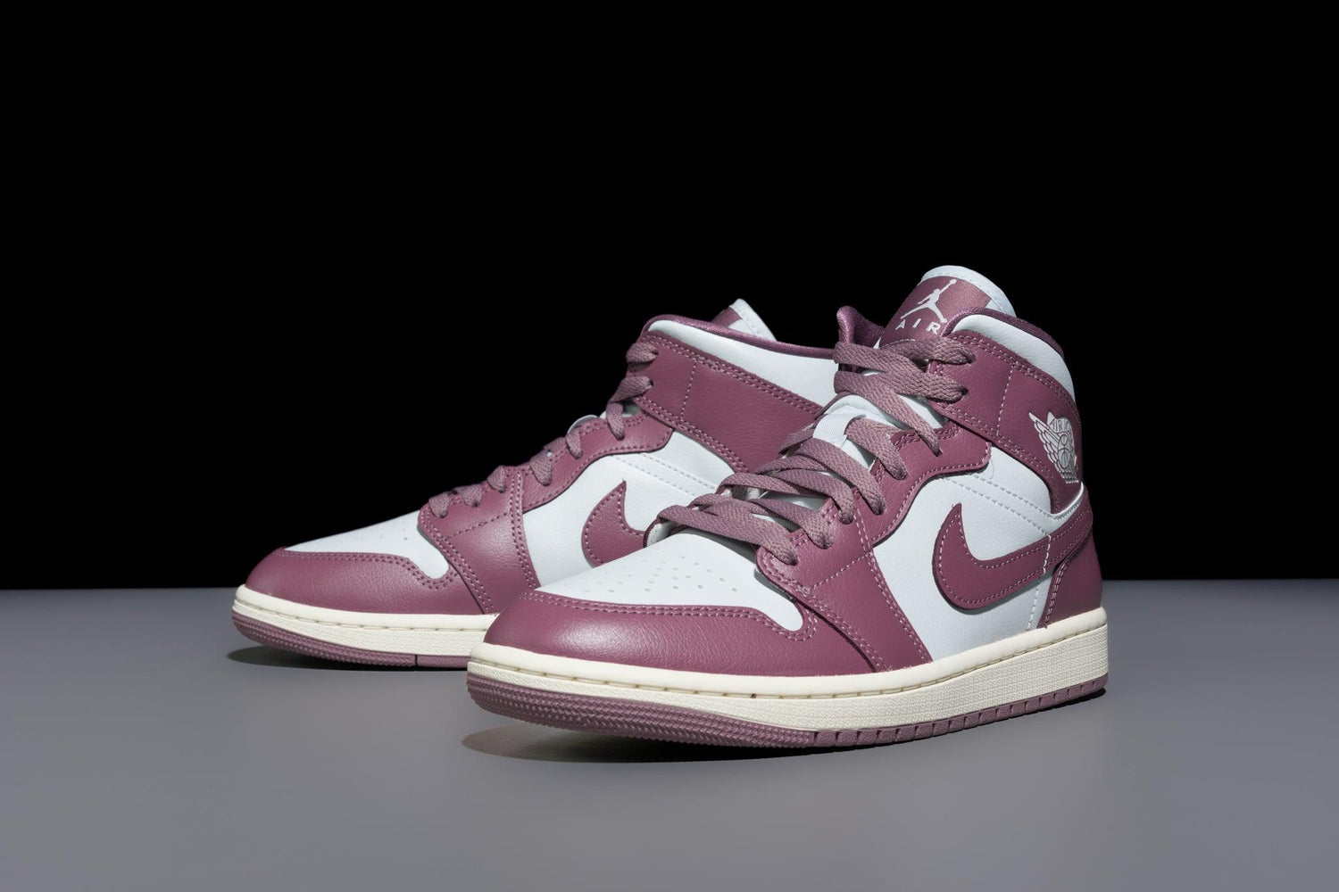 Air Jordan 1 Mid WMNS 'Sky J Mauve' - Lo10M