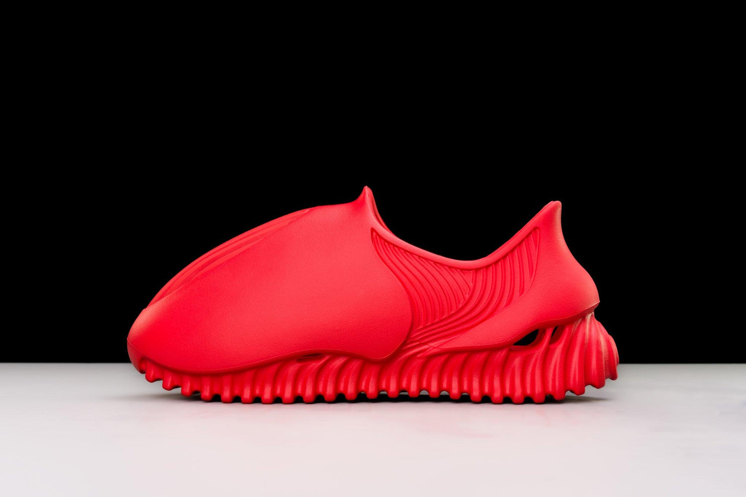 GENEGG Foam Runner Whale Ruby Red - Urlfreeze Shop