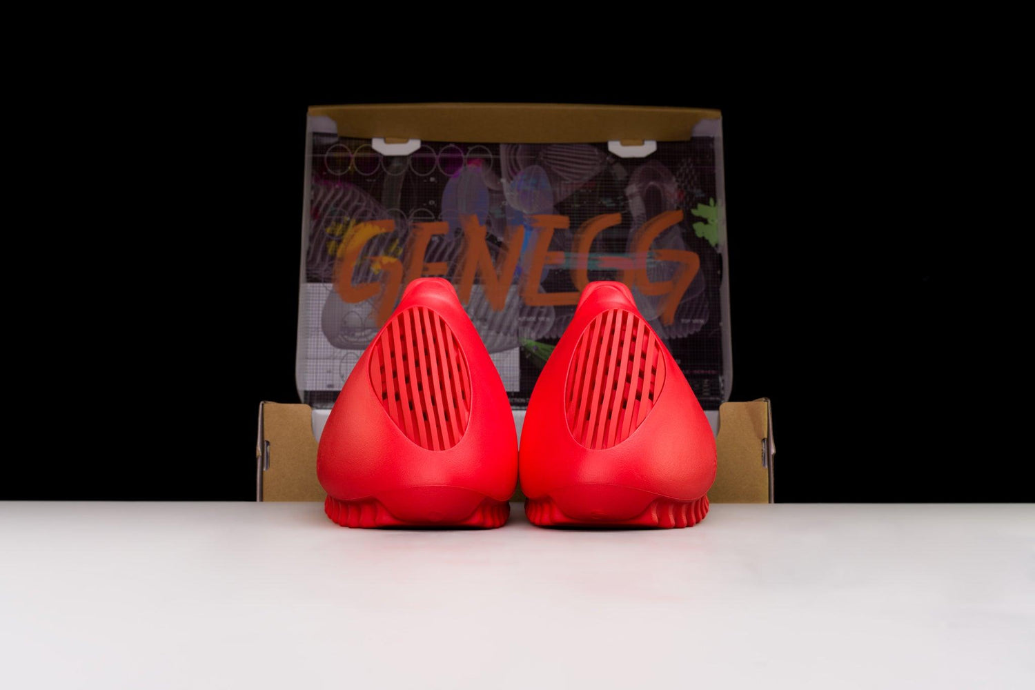 GENEGG Foam Runner Whale Ruby Red - Lo10M