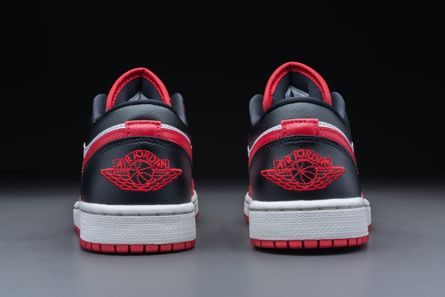 Air Jordan Low Reverse Black Toe (W) - Main Image