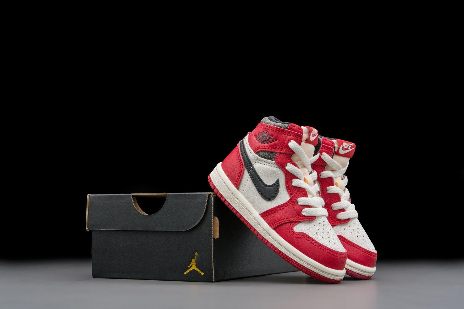 Air Jordan 1 Retro High OG Chicago Lost and Found (TD) - Lo10M