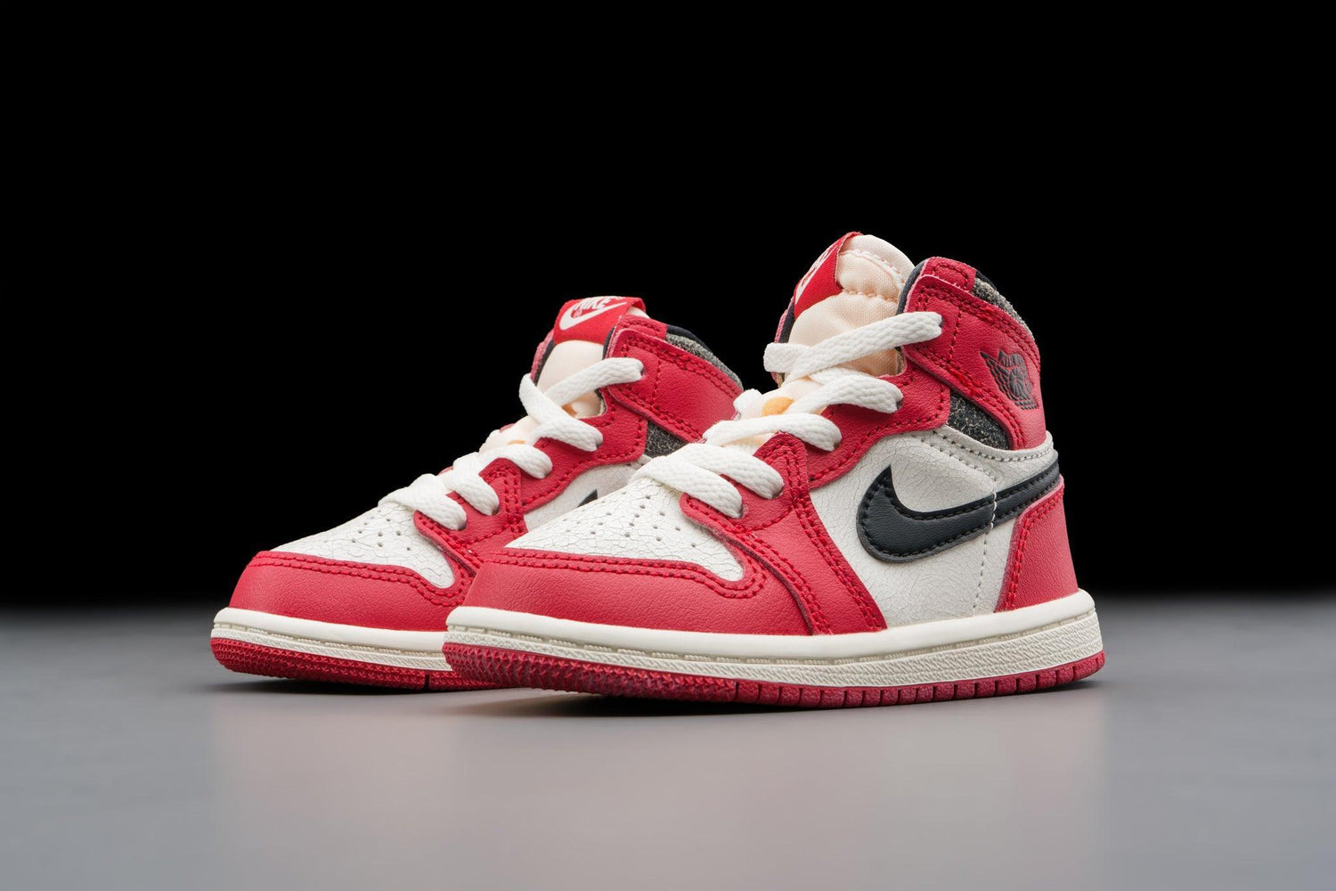 Air Jordan 1 Retro High OG Chicago Lost and Found (TD) - Lo10M