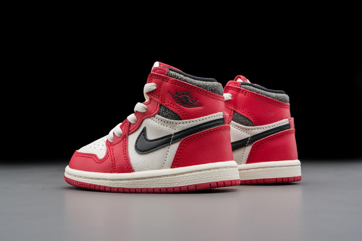 Air Jordan 1 Retro High OG Chicago Lost and Found (TD) - Lo10M