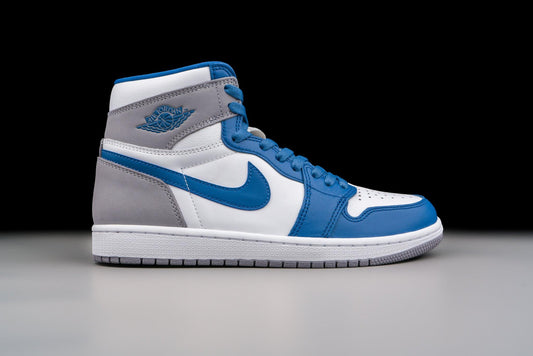 Jordan Brands 8×8 Chicago Collaborators Collection Retro High OG True Blue - Urlfreeze Shop