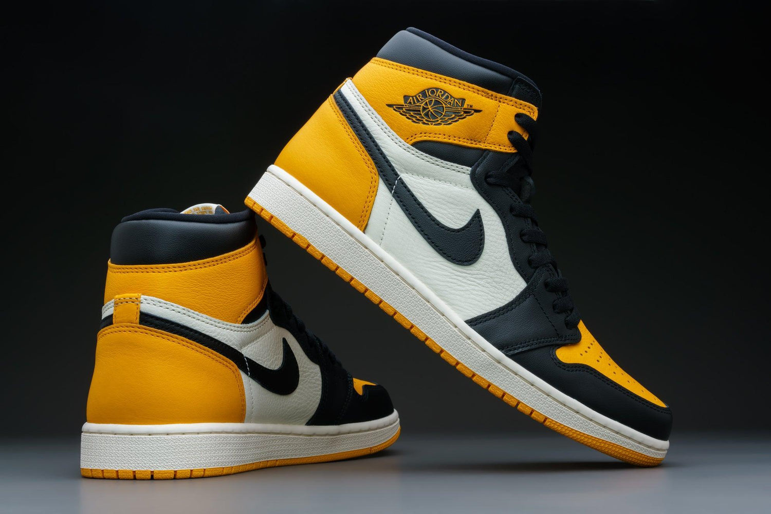Air Jordan Retro High OG Yellow Toe "Taxi"1