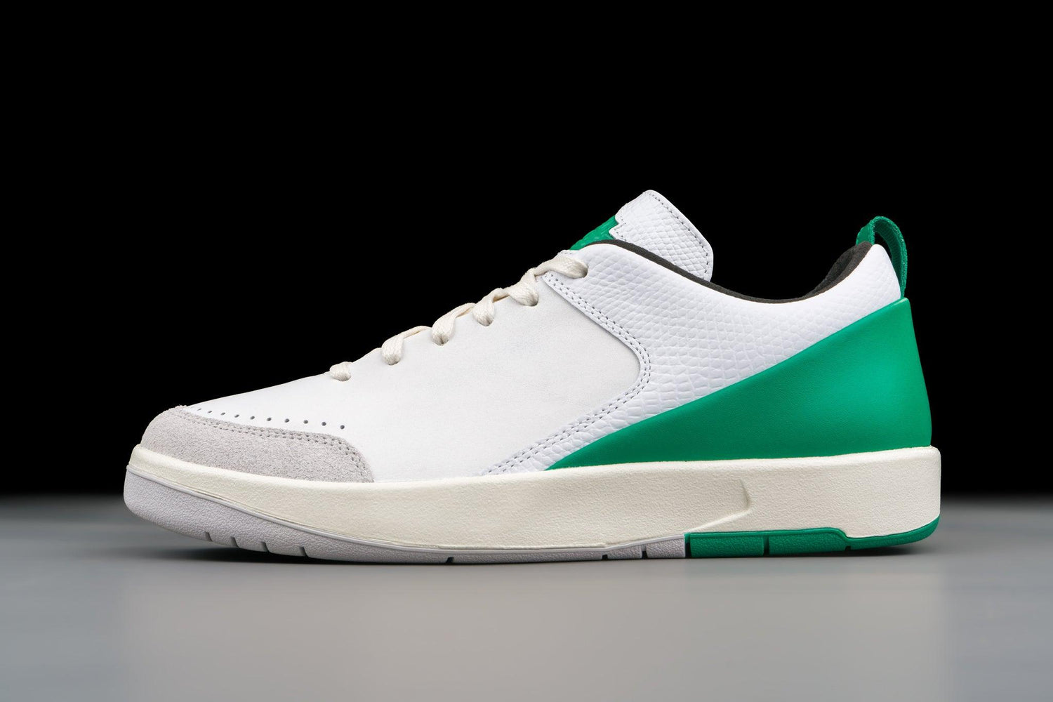 Air Jordan 2 Retro Low SE Nina Chanel Abney White Malachite - Lo10M