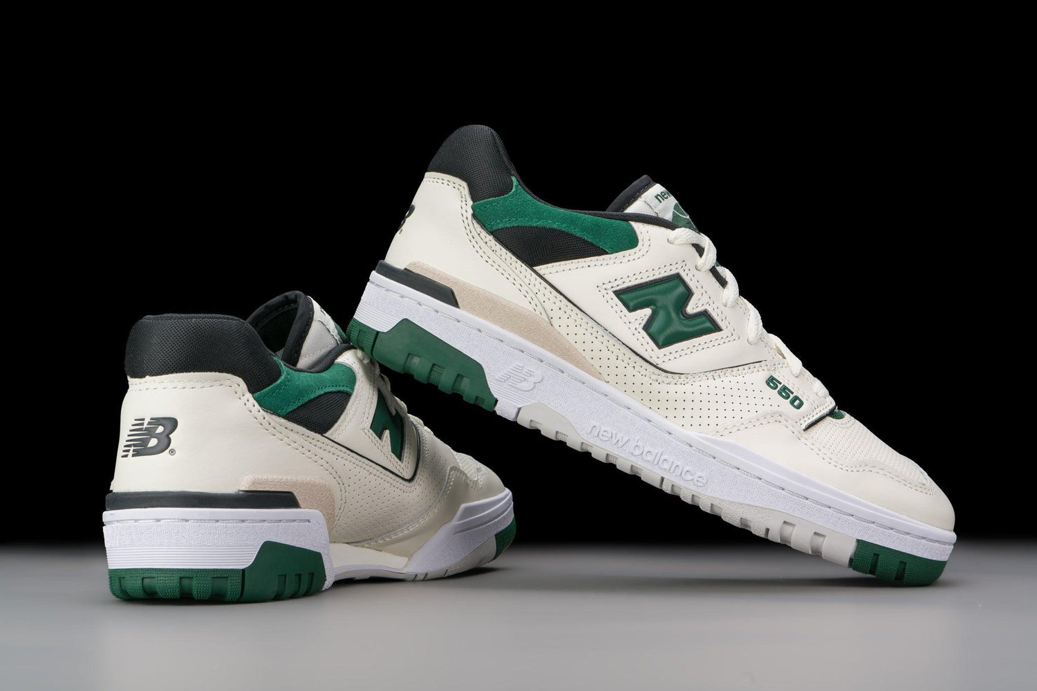 New Balance 550 Sea Salt Pine Green - Main Image