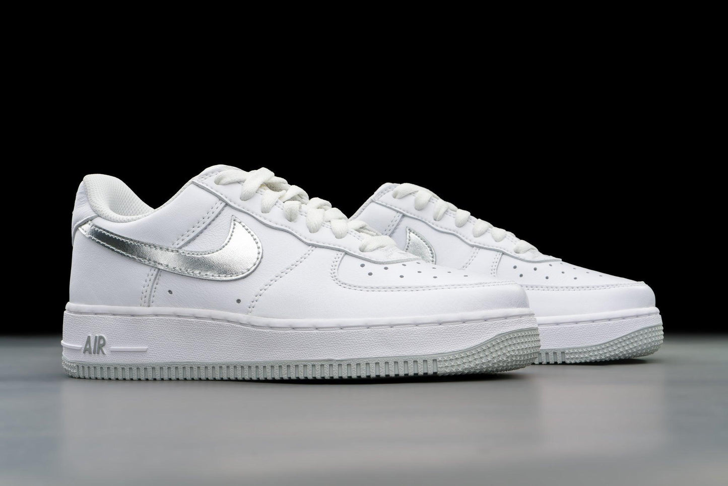 Nike Air Force 1 '07 Low Color of the Month White Metallic Silver - Lo10M