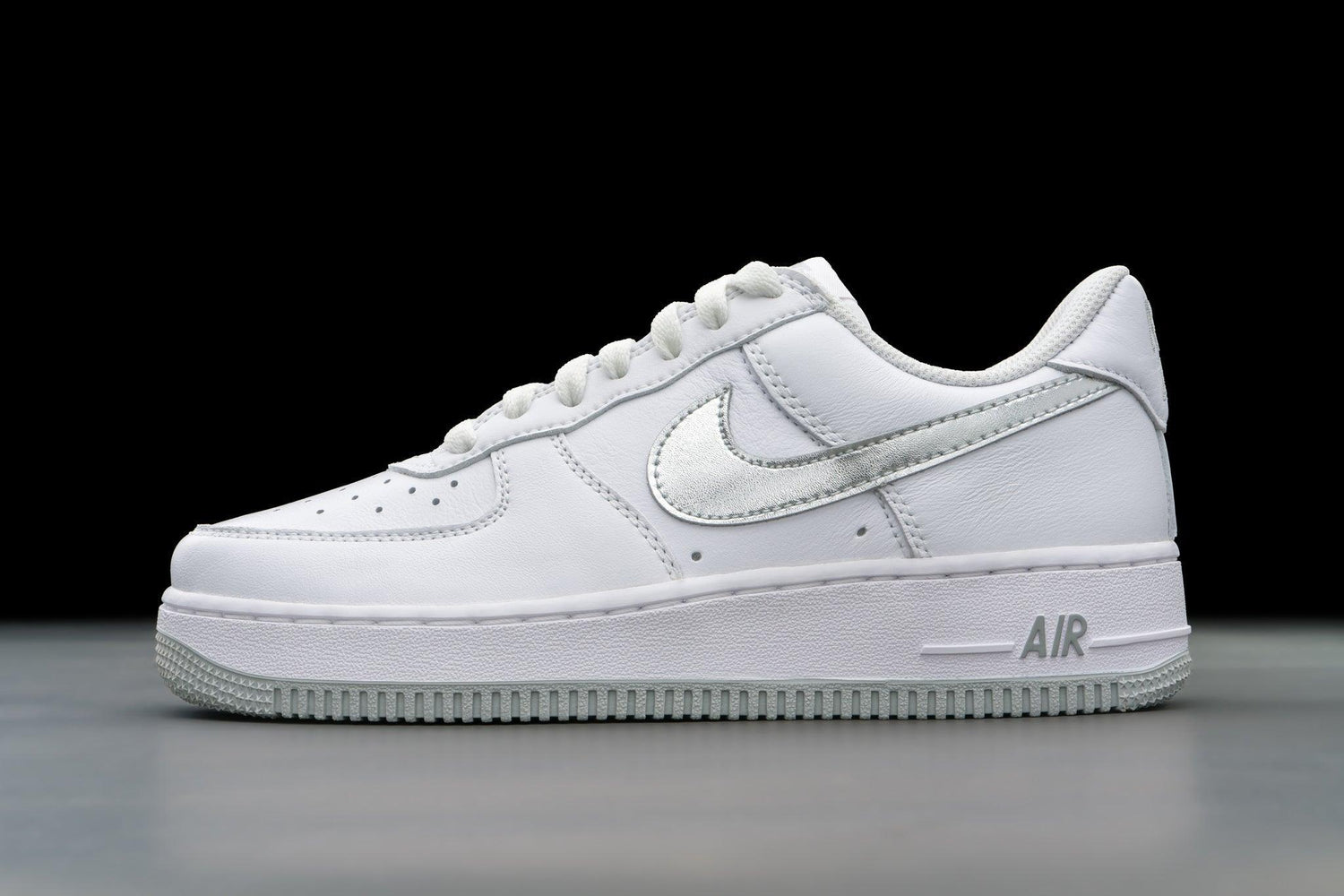 Nike Air Force 1 '07 Low Color of the Month White Metallic Silver - Lo10M