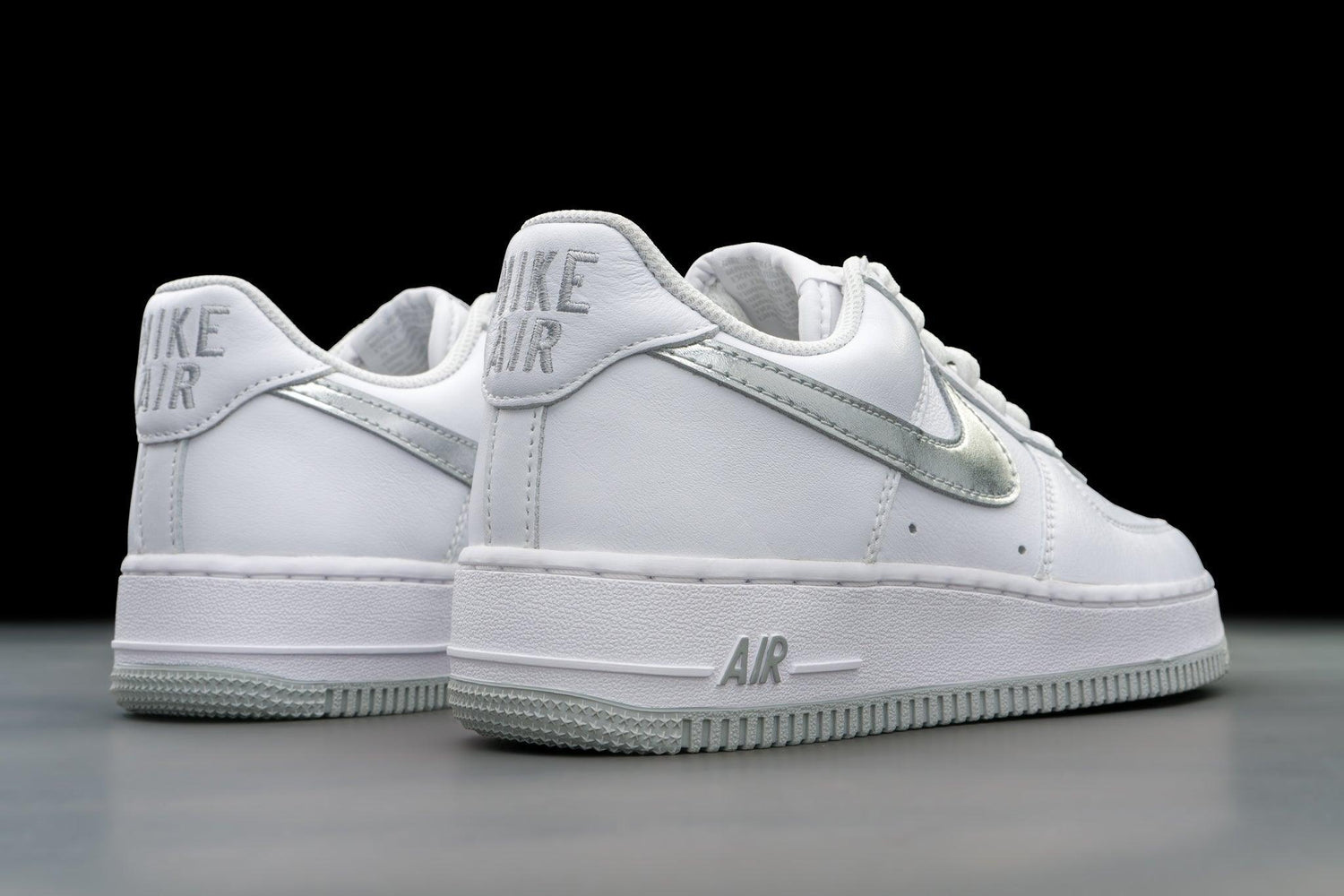 Nike Air Force 1 '07 Low Color of the Month White Metallic Silver - Lo10M