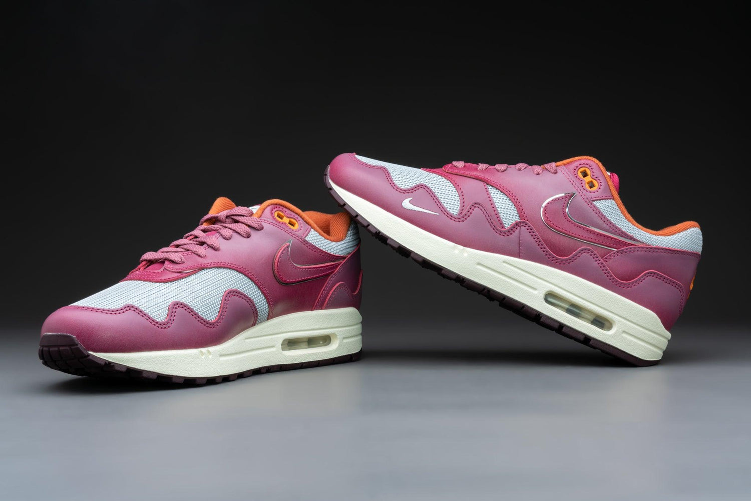 Nike Air Max 1 Patta Waves Rush Maroon (with Bracelet) - Lo10M