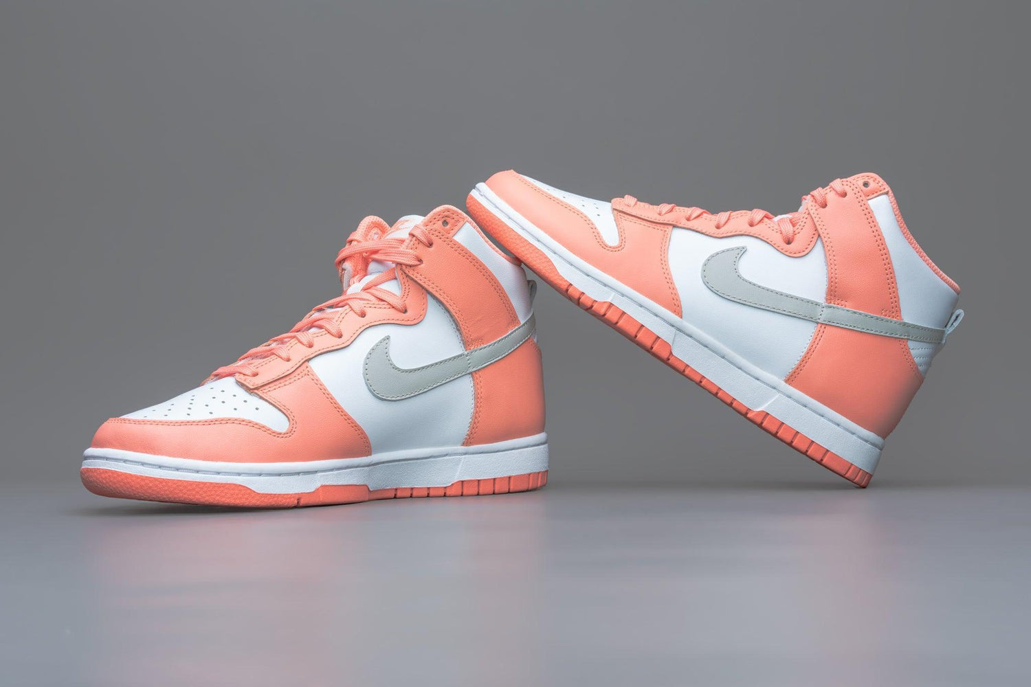 Nike Dunk High Salmon (W) - Lo10M