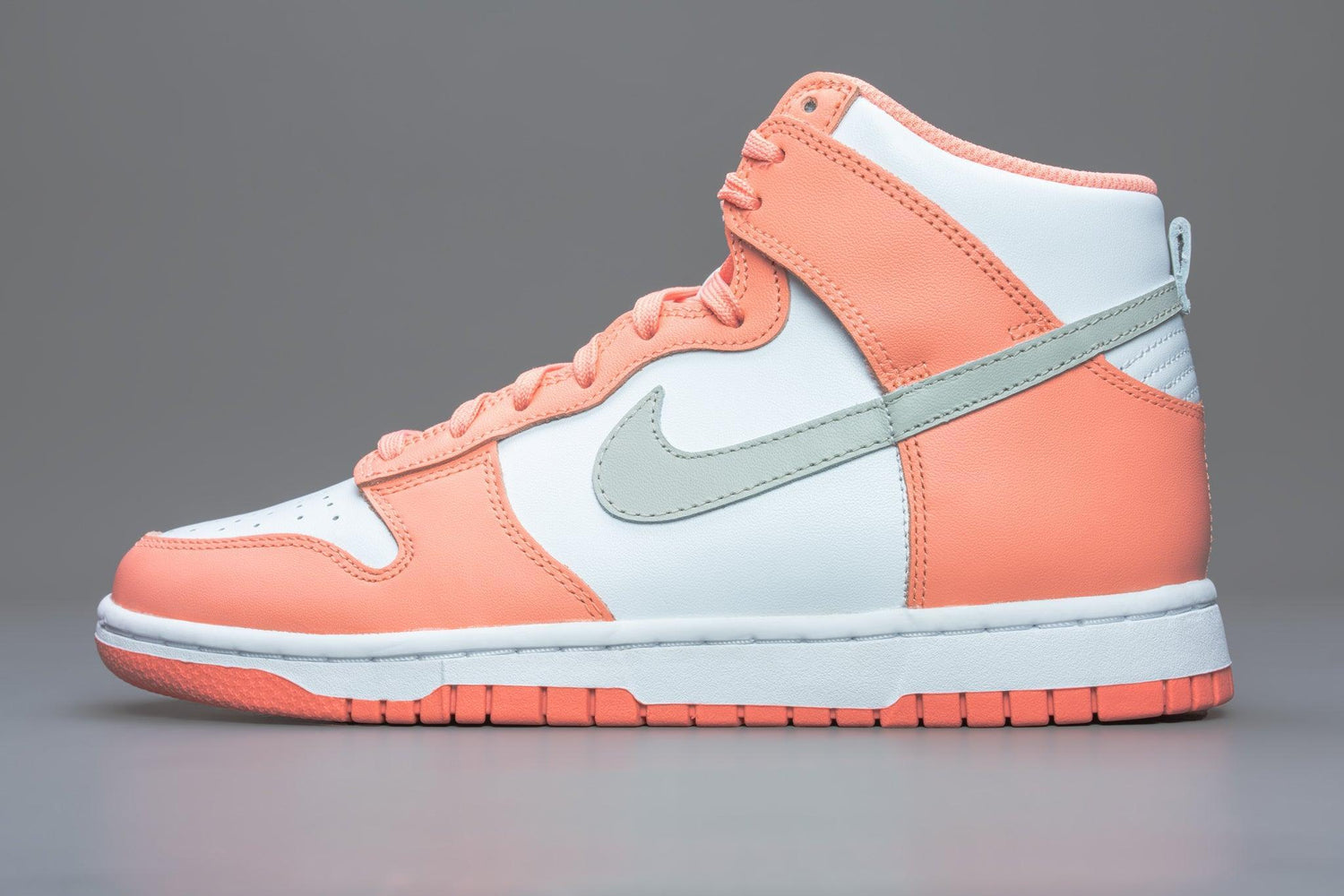 Nike Dunk High Salmon (W) - Lo10M