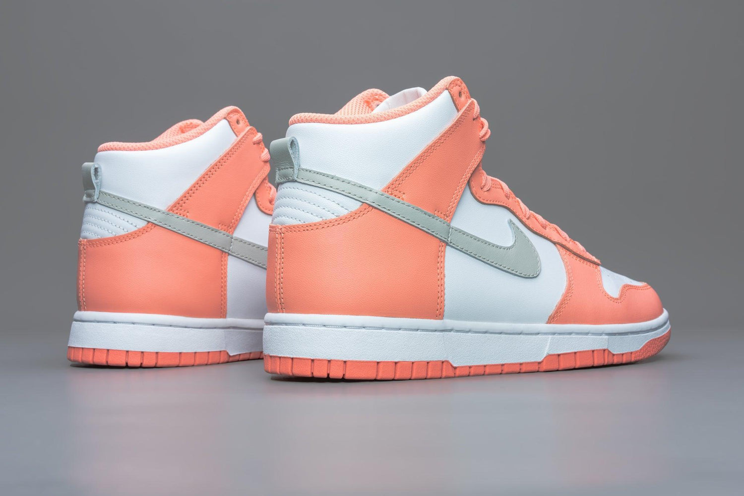 Nike Dunk High Salmon (W) - Lo10M