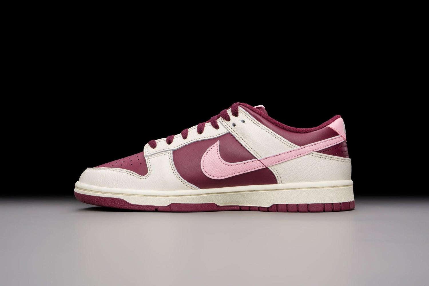 Nike Dunk Low Retro PRM Valentine's Day (2023) - Lo10M