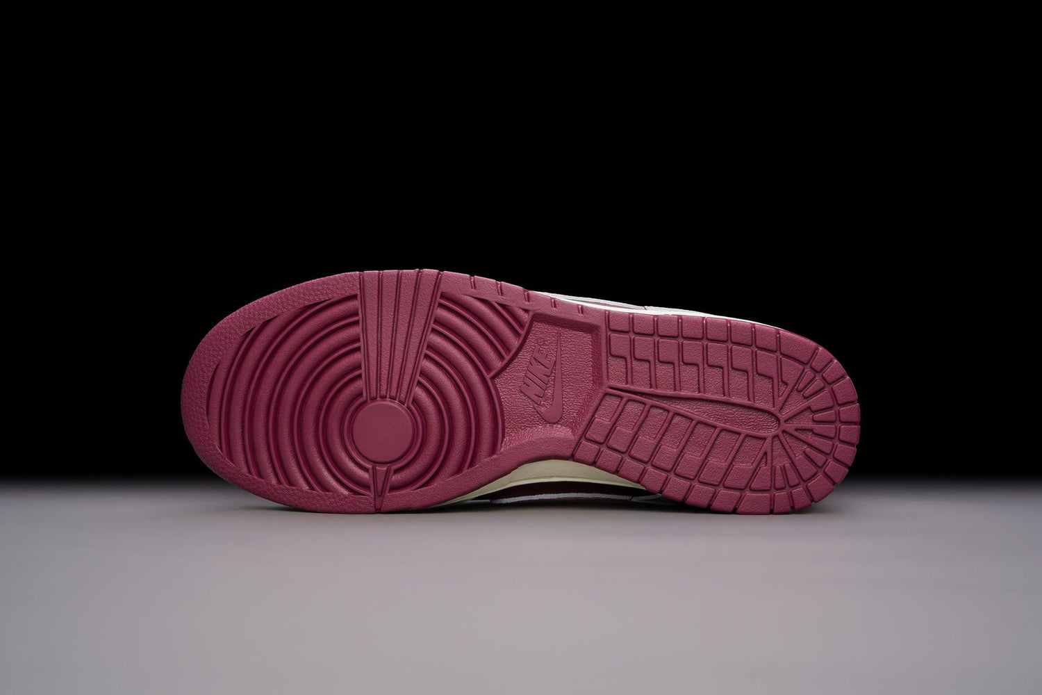 Nike Dunk Low Retro PRM Valentine's Day (2023) - Lo10M