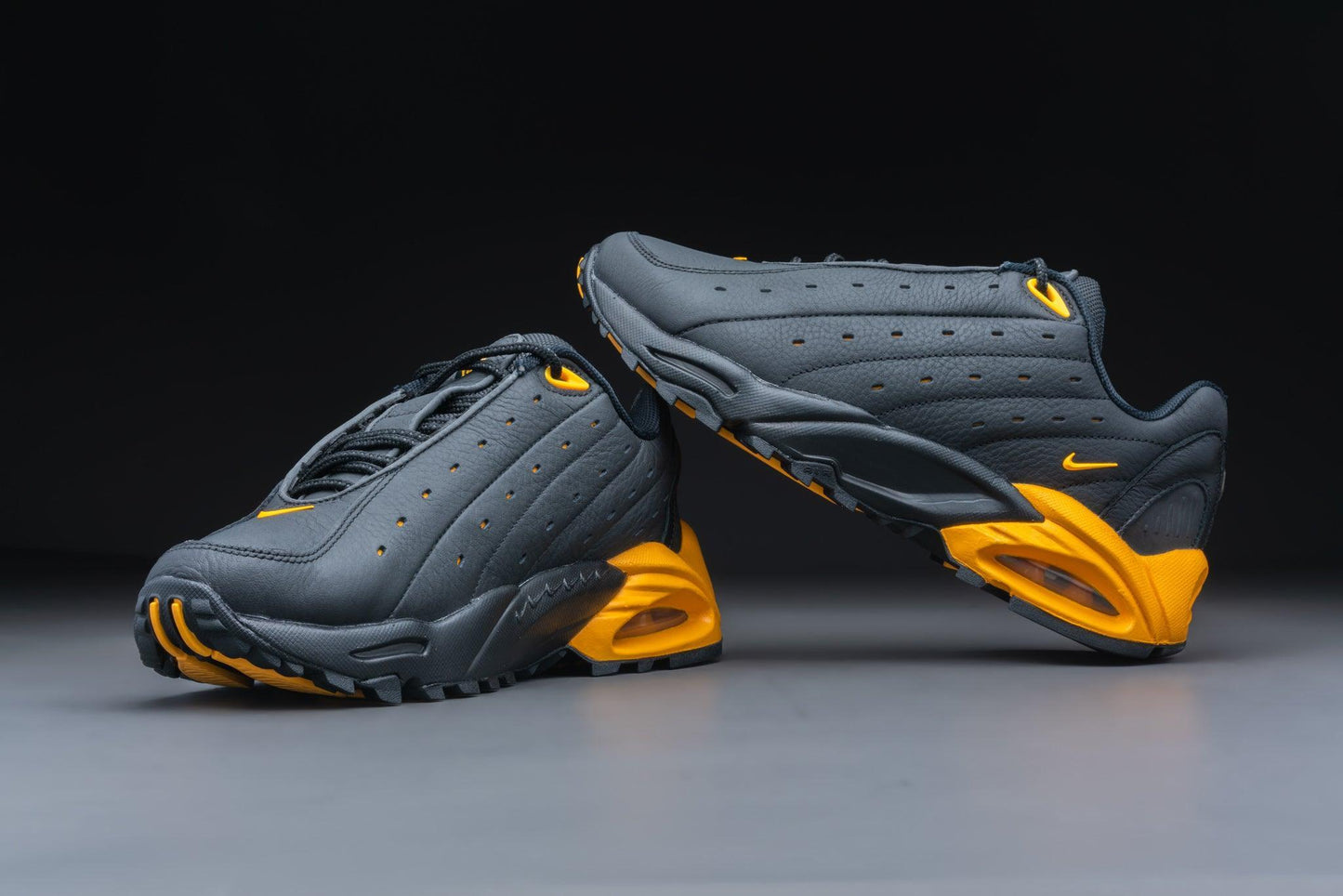 Nike Hot Step Air Terra Drake NOCTA Black Yellow - Lo10M